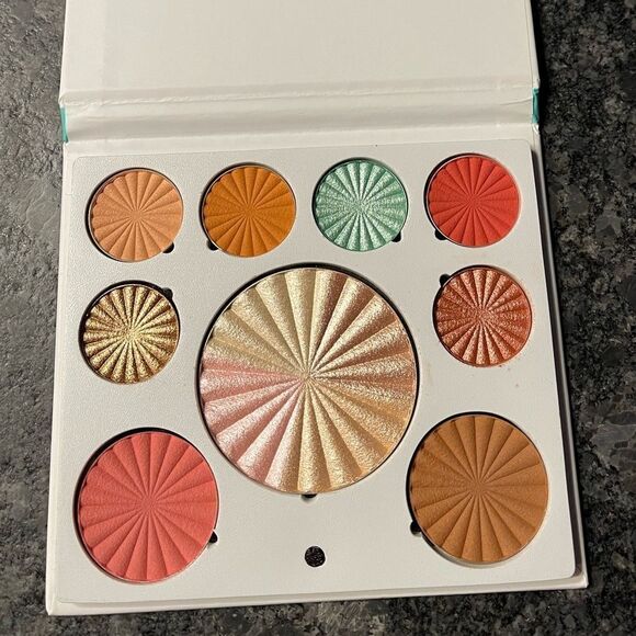 OFRA Mini Mix Palette Good to Go with eye shadows, highlighter, blush & bronzer - Picture 6 of 10